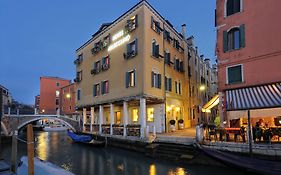 Hotel Arlecchino